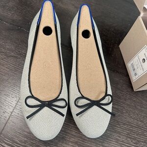 NEW Rothy’s “The Ballet Flat” in Metallic/White